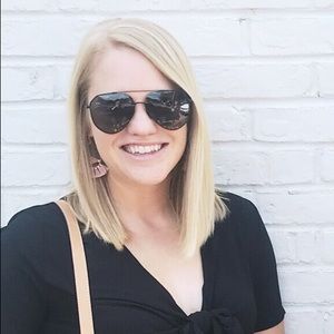 Meet your Posher, Kelli